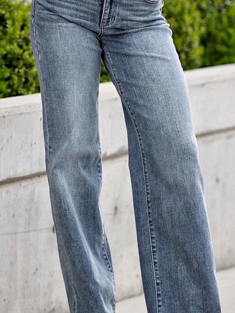 Judy Blue Off Duty V-Front Baggy Fit Jeans Blue Size 1/25. NWT